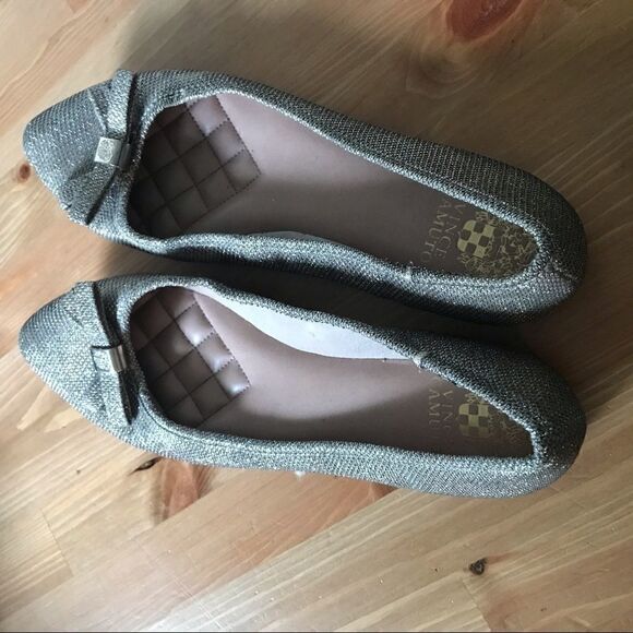 Vince Camuto - Picture 7 of 9